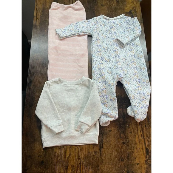 3 pcs babygirl sleepwear size 6-9 months - Picture 14 of 14